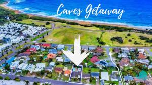 Caves Getaway - Pool, Air conditioned and close to the beach