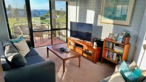 Flagstaff Harbourfront Escape