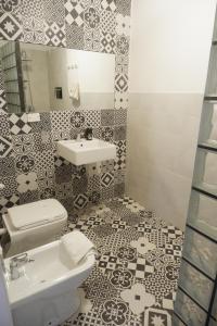 Palazzo Crisafulli 1- casa Liberty con vasca esterna