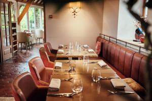 Hotels Hostellerie de la Tour d'Auxois : photos des chambres
