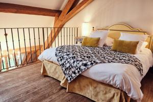 Hotels Hostellerie de la Tour d'Auxois : photos des chambres