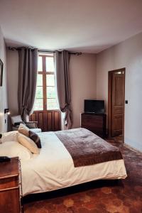 Hotels Hostellerie de la Tour d'Auxois : photos des chambres