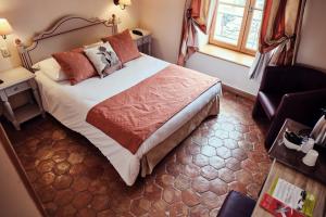 Hotels Hostellerie de la Tour d'Auxois : photos des chambres