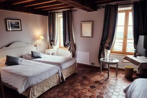 Hotels Hostellerie de la Tour d'Auxois : photos des chambres