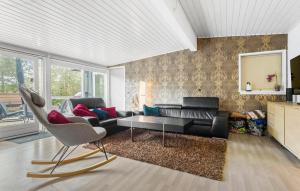 Amazing Home In Ebeltoft With Wifi