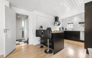 Amazing Home In Ebeltoft With Wifi