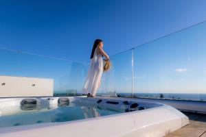 Napa Hills Seaview Villas - Iris