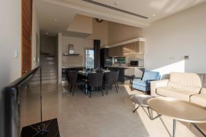 Napa Hills Seaview Villas - Iris