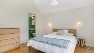 Relaxing Getaway by HolidayCo