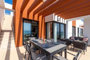 Penthouse Middle Views