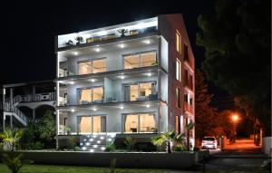 Beautiful Apartment In Bibinje