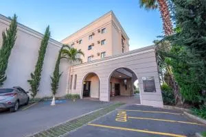 阿尔费纳斯卡拉斯酒店 - Areado