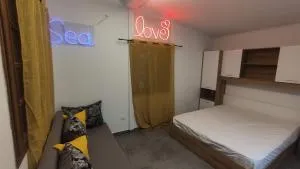 By the Sea - Xiropótamon