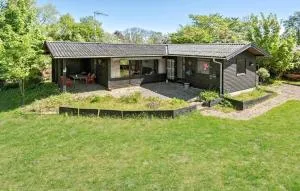 2 Bedroom Nice Home In Kirke Hyllinge - Kirke-Hvalsø