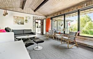 2 Bedroom Nice Home In Kirke Hyllinge