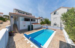 Stunning Home In Slatine With Kitchen