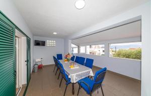 Stunning Home In Slatine With Kitchen