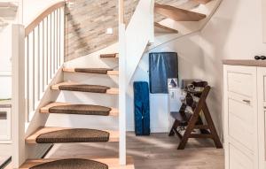 4 Bedroom Stunning Home In Jesendorf