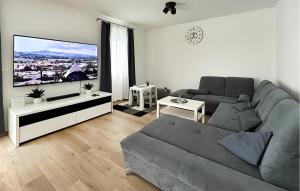 Gorgeous Home In Vodnjan With Sauna 