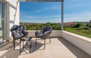 Amazing Home In Sukosan