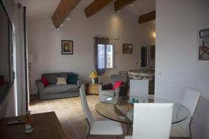 Appartements T3 coeur de Sanary - 100m du port : photos des chambres