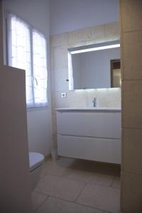 Appartements T3 coeur de Sanary - 100m du port : photos des chambres