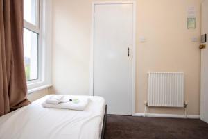Pebbles guest house room 4