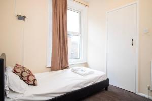 Pebbles guest house room 4