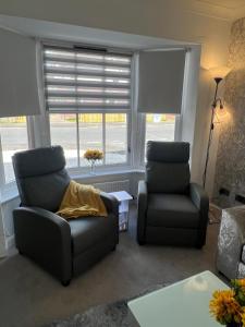 No 6, Ayr, 140m2, New Decor 2024, 3bedroom, detached house, with private gardens