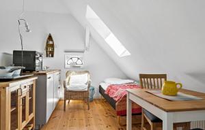 Cozy Home In Haderslev With Kitchen