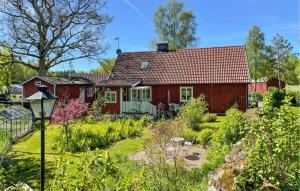 2 Bedroom Nice Home In Bjärnum