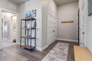 Mayflower Lakeside 301-45 by Moose Management