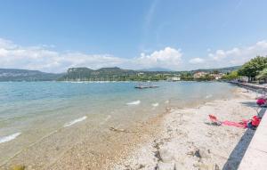 1 Bedroom Lovely Apartment In Bardolino