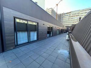 Heart of the City Suites - E