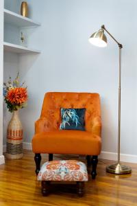 The Blue Barbican Flat- spacious, stylish, in a perfect location and accessible