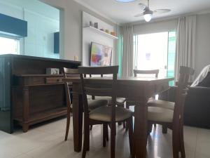 B111 - Apto 02 quartos perto do mar em Bombas - SC