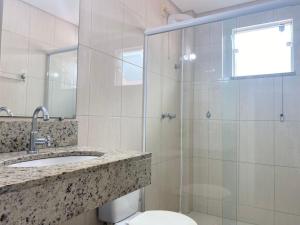 B111 - Apto 02 quartos perto do mar em Bombas - SC