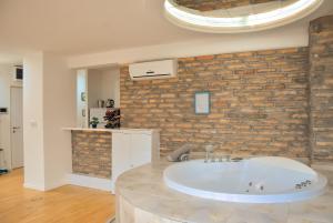 Hedonist Spa-Avenija