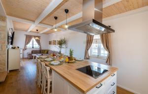 Nice Home In Rovanjska