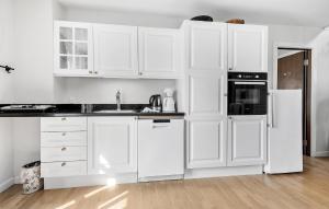 5 Bedroom Cozy Home In Faaborg