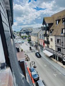 Joli Studio - Place Morny