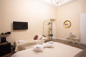 Superior Quadruple Room room in Domus Deorum Deluxe