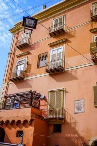 Storico Palazzo di Gaeta con abbonamento auto