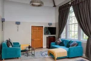 The Old School Rooms Beautiful Georgian apartment, sleeps 12 with Wifi and Parking, near Bath - Biddlestone