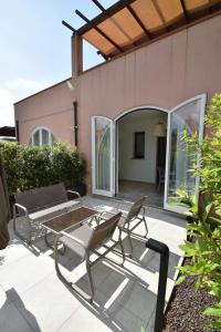 VILLAGGIO EDEN - Clima, parcheggio e spazio esterno privato