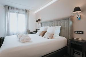 Hotels Hotel Henry II Beaune Centre : photos des chambres
