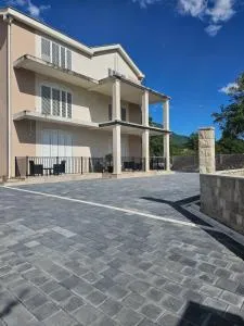 Boulevard Apartments - Bratešići