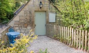 The Coach House Beautiful Georgian Apartment Wifi and Parking near Bath