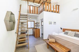 Believe Surf & Yoga Lodge Santa Teresa