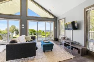 Sea La Vie 4 Bed Cottage with Ocean Views - 萨克维尔